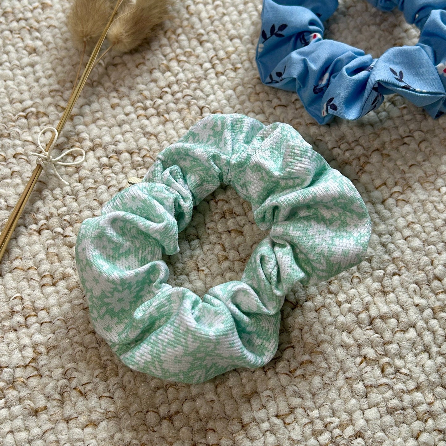 chouchou vert d'eau fleuri